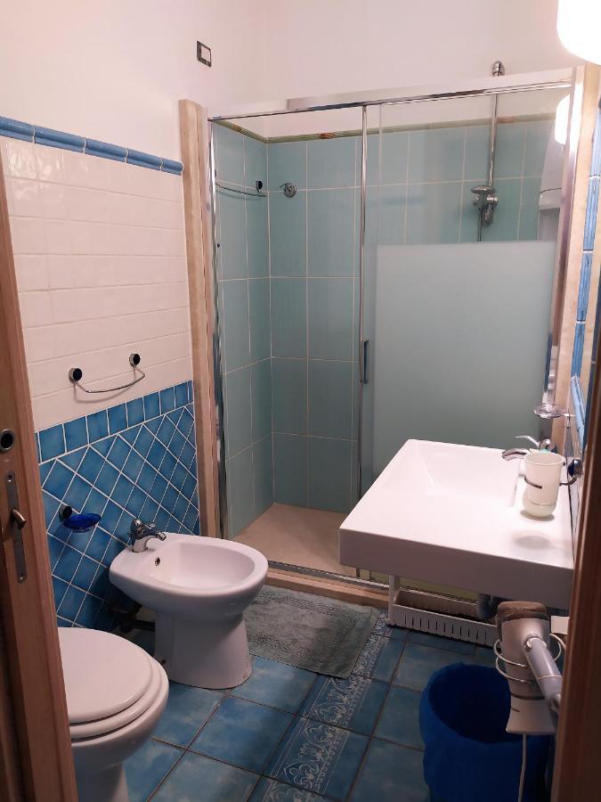 B&B Luna Blu Carbonia Buitenkant foto