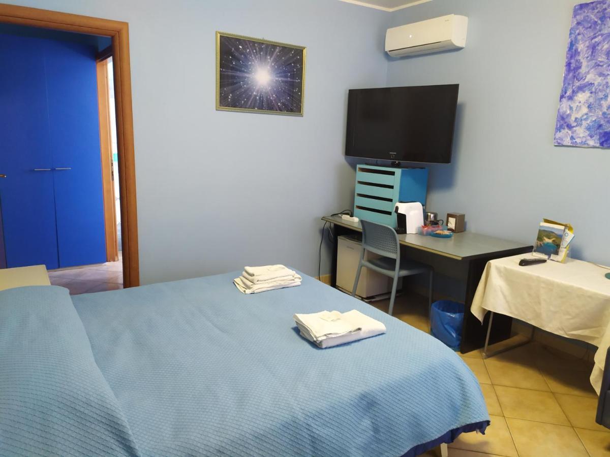 B&B Luna Blu Carbonia Buitenkant foto