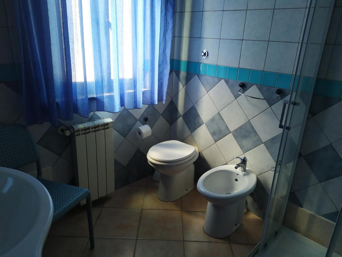 B&B Luna Blu Carbonia Buitenkant foto